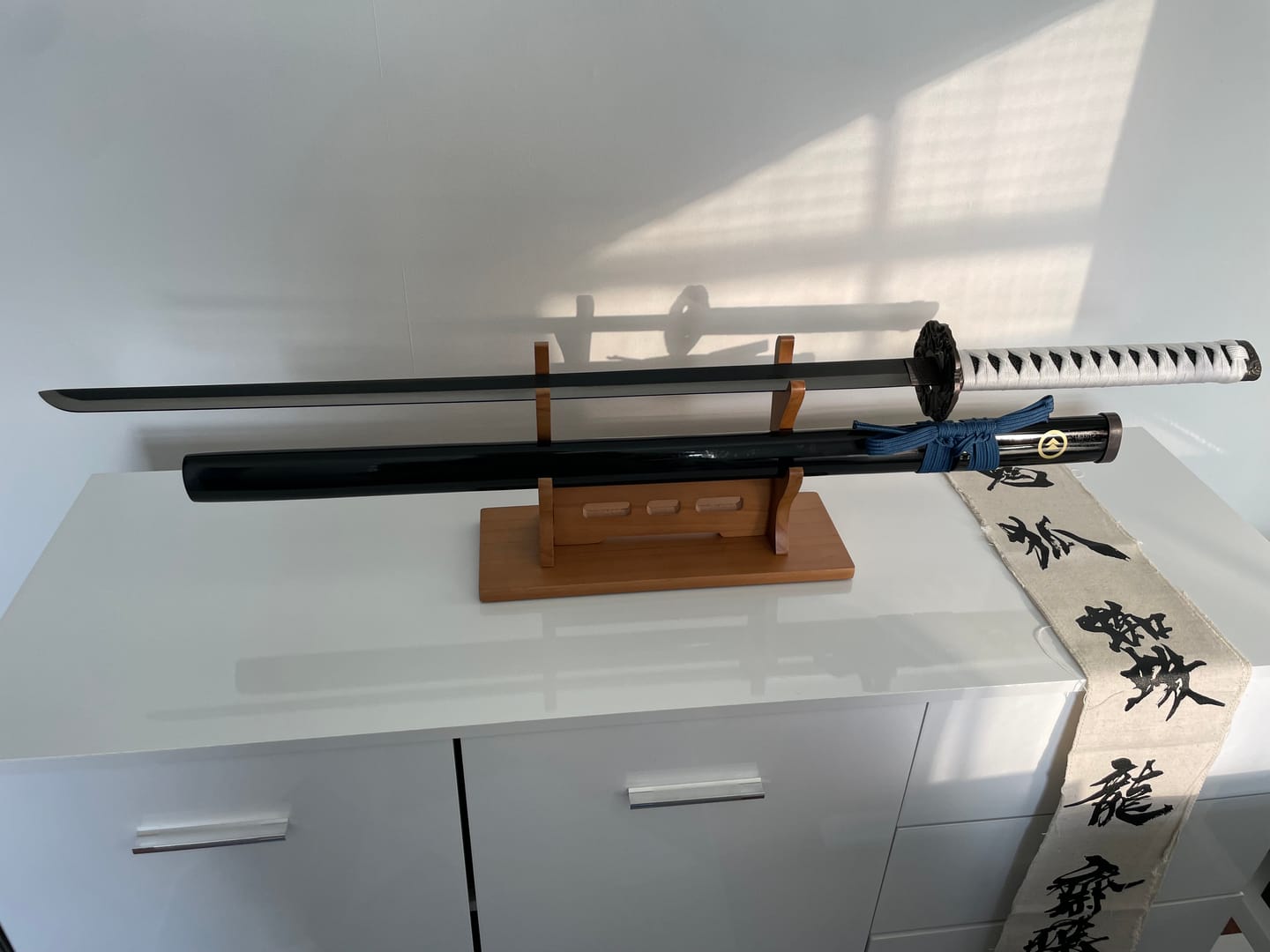 Customer photo review of Ghost Of Tsushima Jin Sakai Display Katana Black