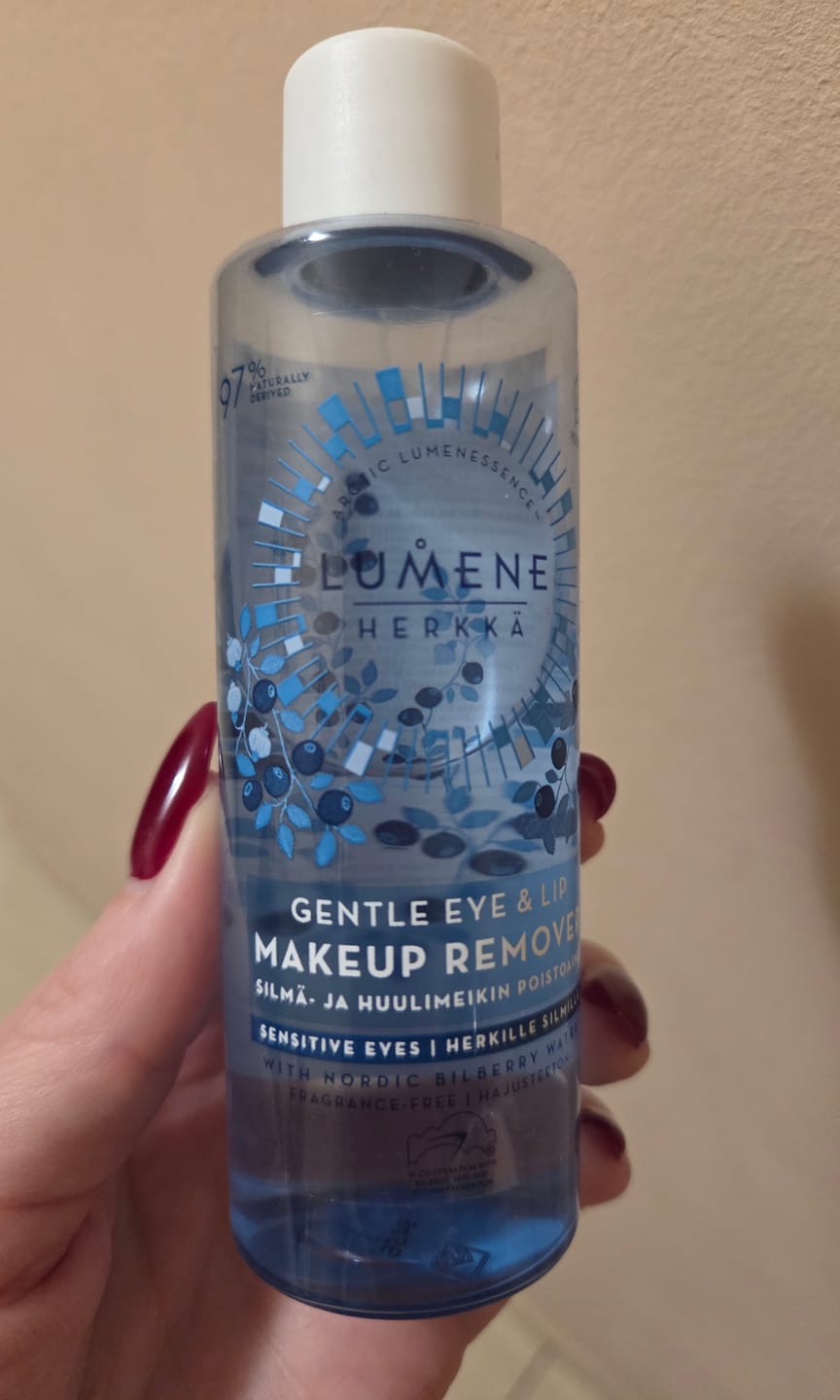 Customer photo review of Дегримьор за чувствителни очи Lumene HERKKA Cleansing Gentle & Lip Makeup Remover