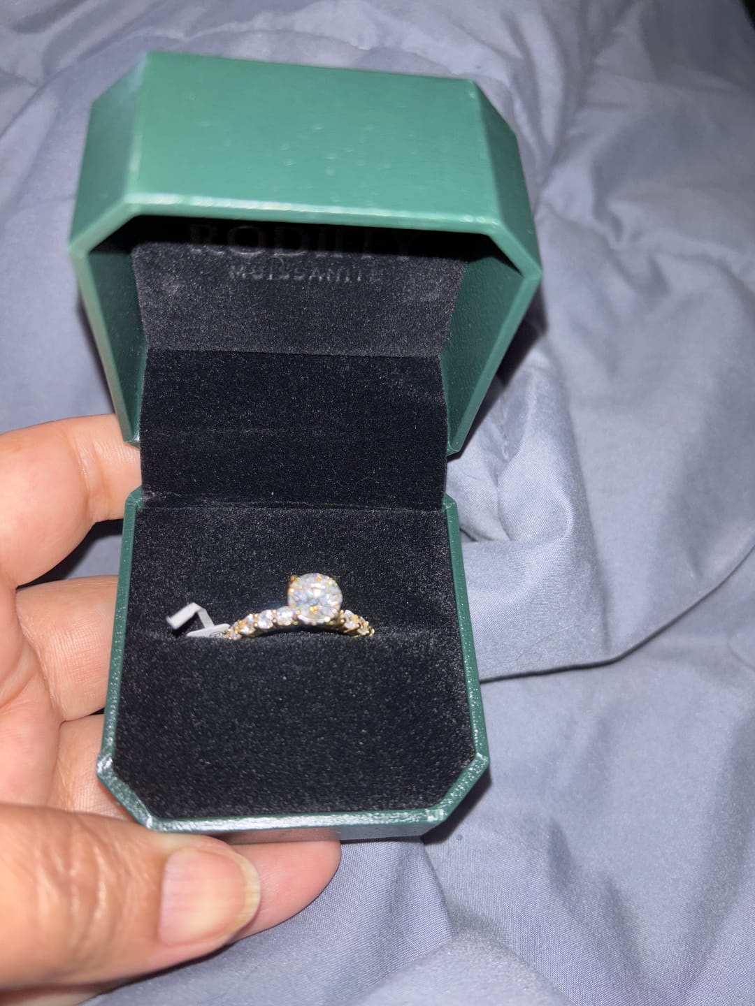 Customer photo review of Rodiffy Moissanite 2.0Ct~4.0 Ct Round Yellow Gold Engagement Ring