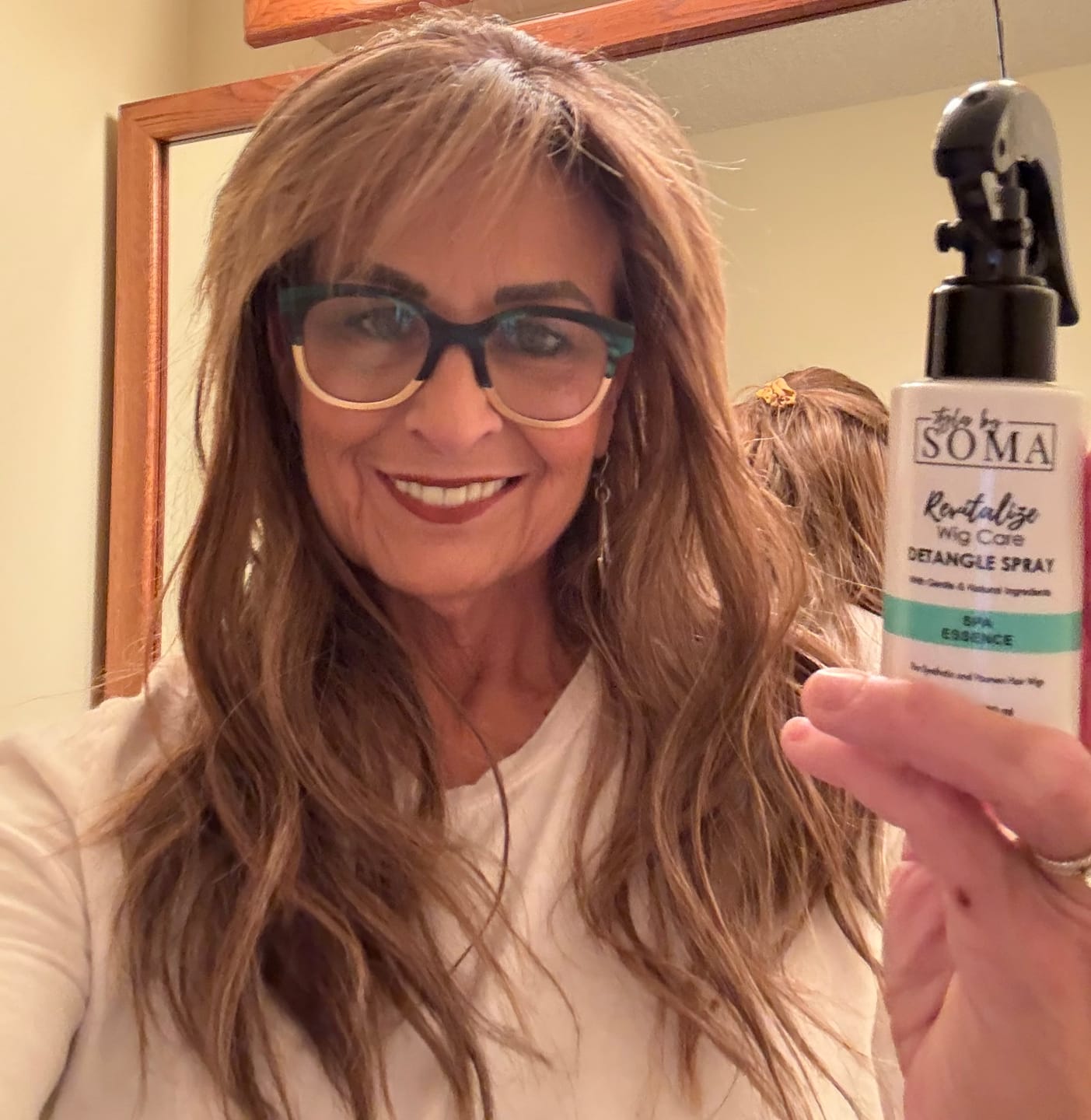 Customer photo review of **NEW** REVITALIZE Wig Detangle Spray