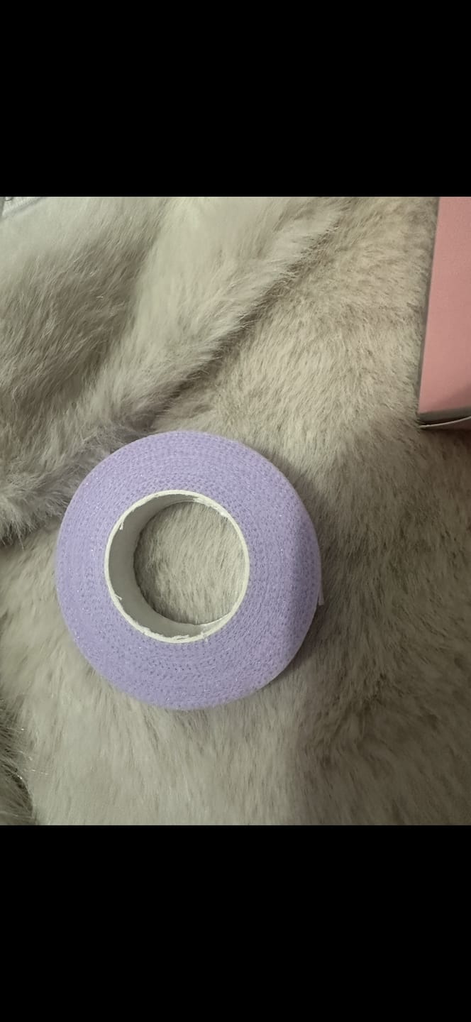 Customer photo review of Eyelash Tapes
