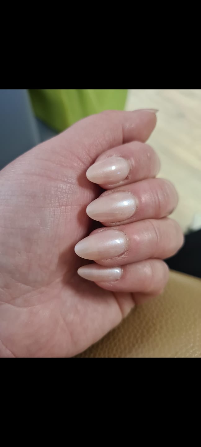 Customer photo review of Hailey Babe | Salon Quality Press-on Nails Kit – Short Almond Glazed Nude Pink