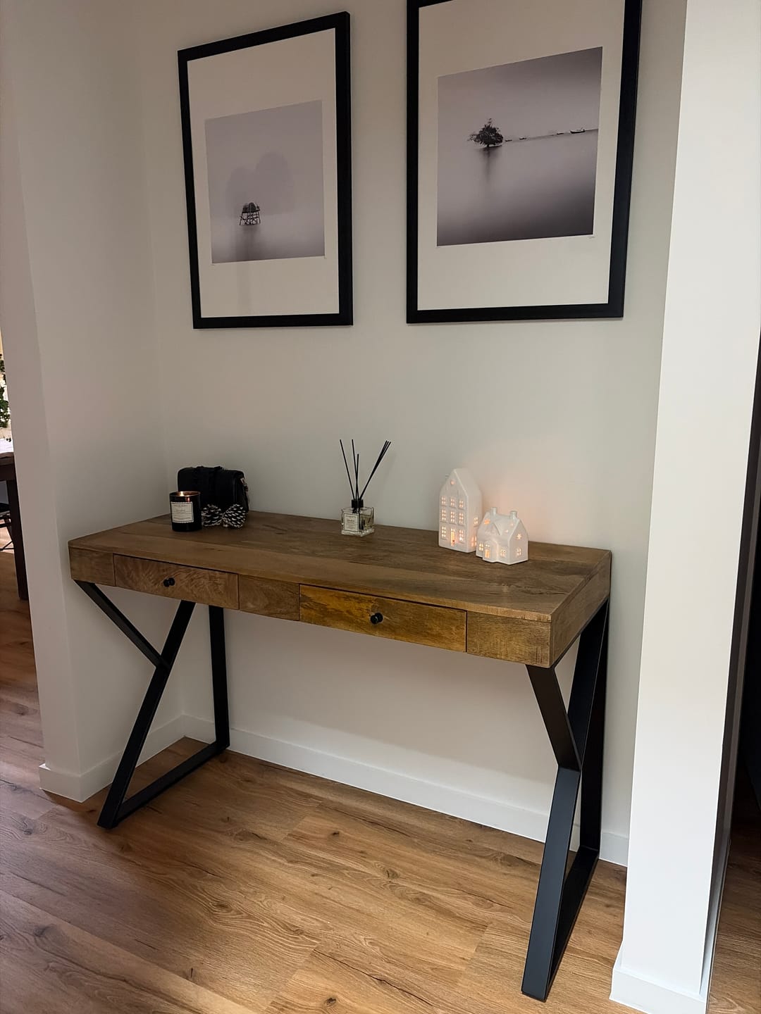 Customer photo review of Industriële sidetable met lades | Mangohout en Staal | 120x49x80cm