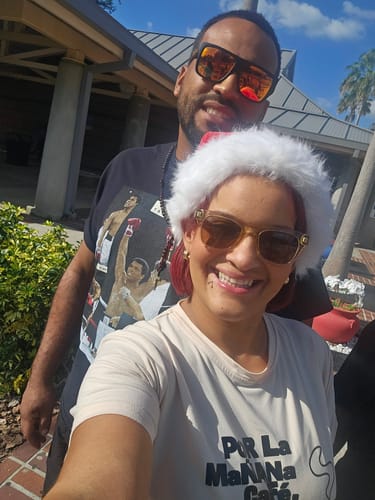 Customer photo review of Mis Raíces Orange