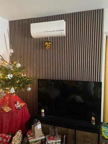 Customer photo review of Panneau Acoustique Bois Noyer 260 x 60 cm Feutrine Noir Décoration Mural