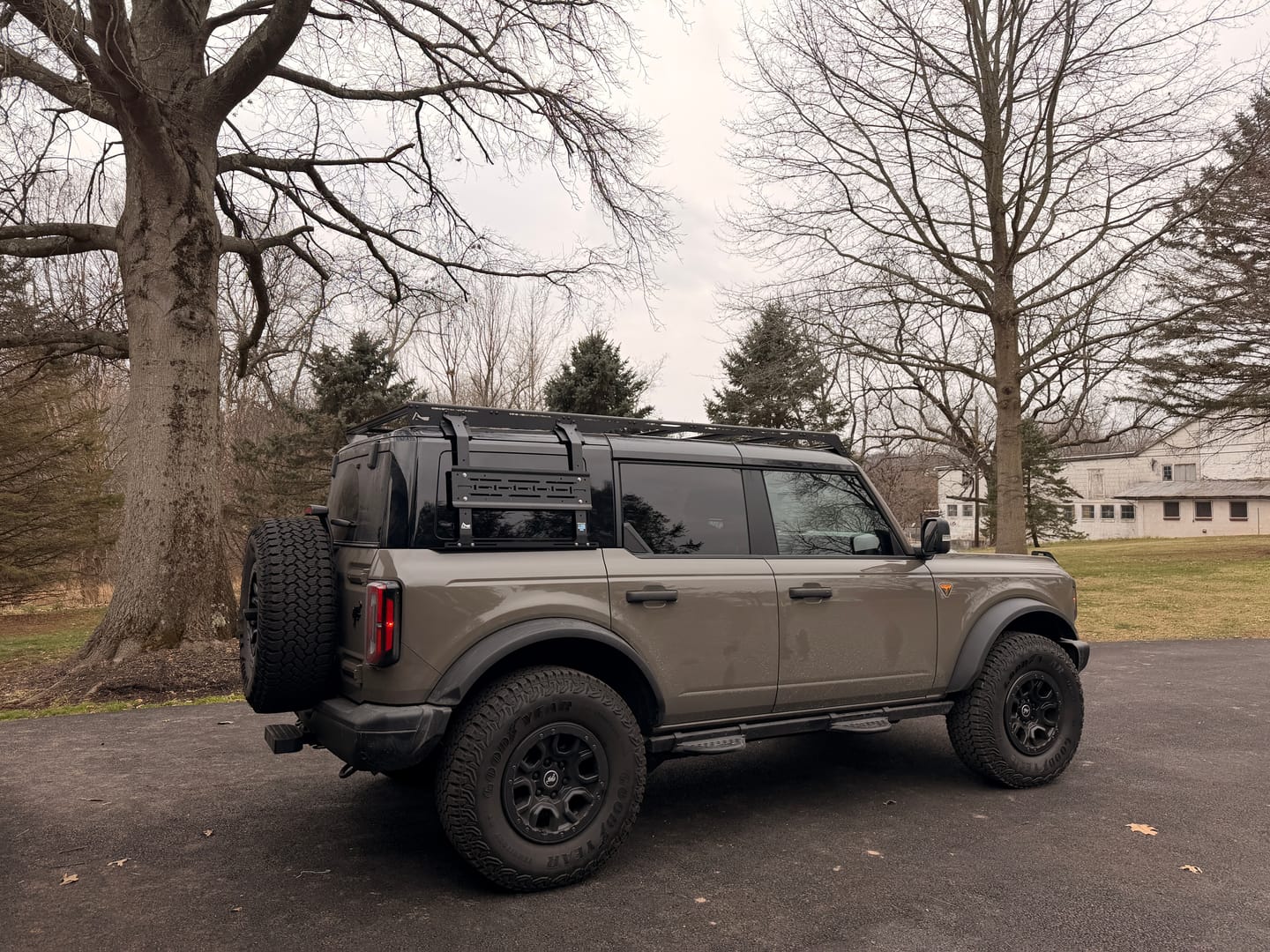 Customer photo review of Modular Roof Rack For The Ford Bronco 4-Door