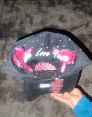 Customer photo review of Dandy Hats Tombochio