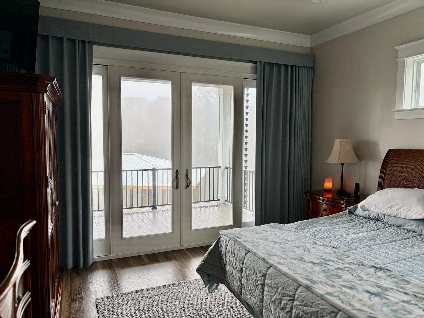 Customer photo review of SmartWings Motorized Woven Wood Shades 50%/70%/100% Blackout