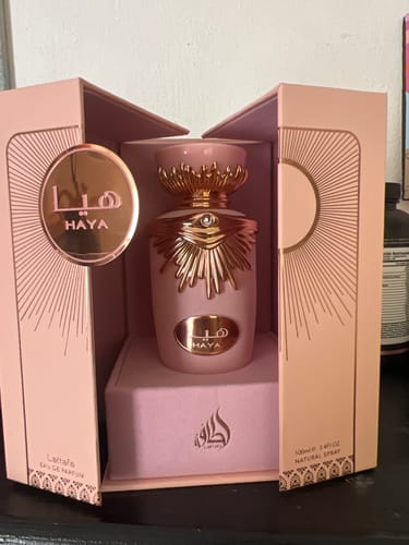 Reseña con foto de un cliente sobre Perfume LATTAFA HAYA 100ml EDP