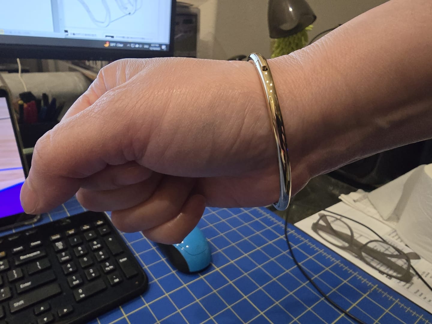 Customer photo review of Classic Oval Bangle