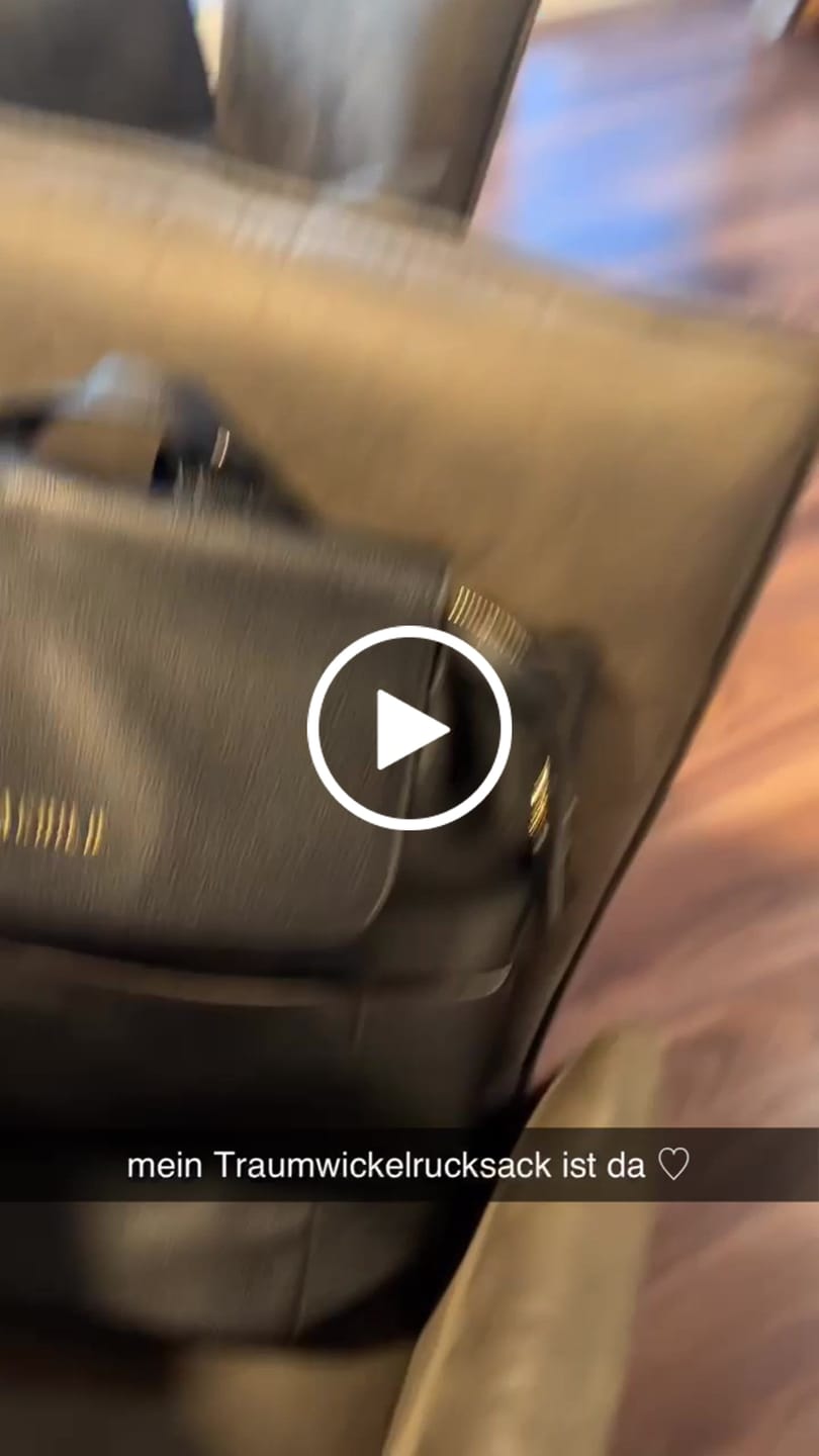 Customer video review of Wickeltasche YELÉ (inklusive Wickelunterlage)