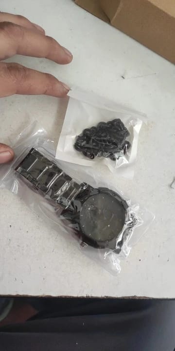 Customer photo review of MOMENTO MORI BLACK