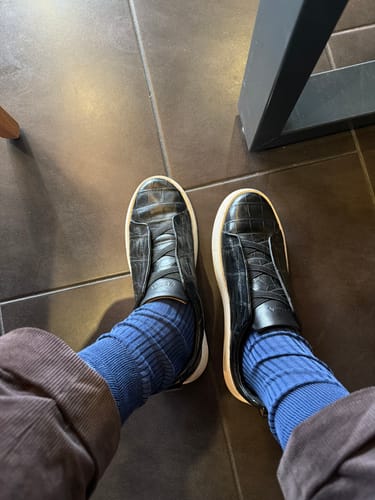 Customer photo review of Preorder Crocodile Shoes Genuine Crocodile Skin Leather Sneakers