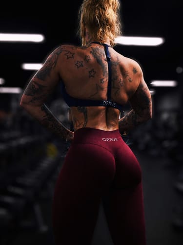 Customer photo review of UNITY V-Shape Scrunch Leggings - Bordeaux Red (Limited Edition)