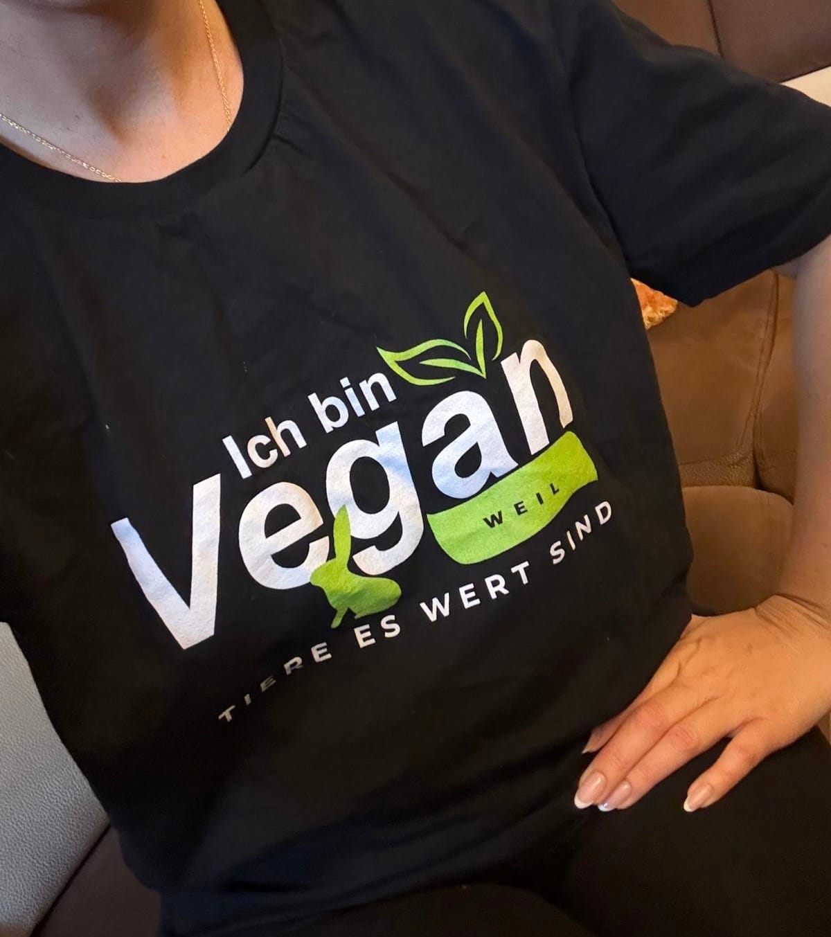 Customer photo review of Ich bin Vegan - Premium Shirt