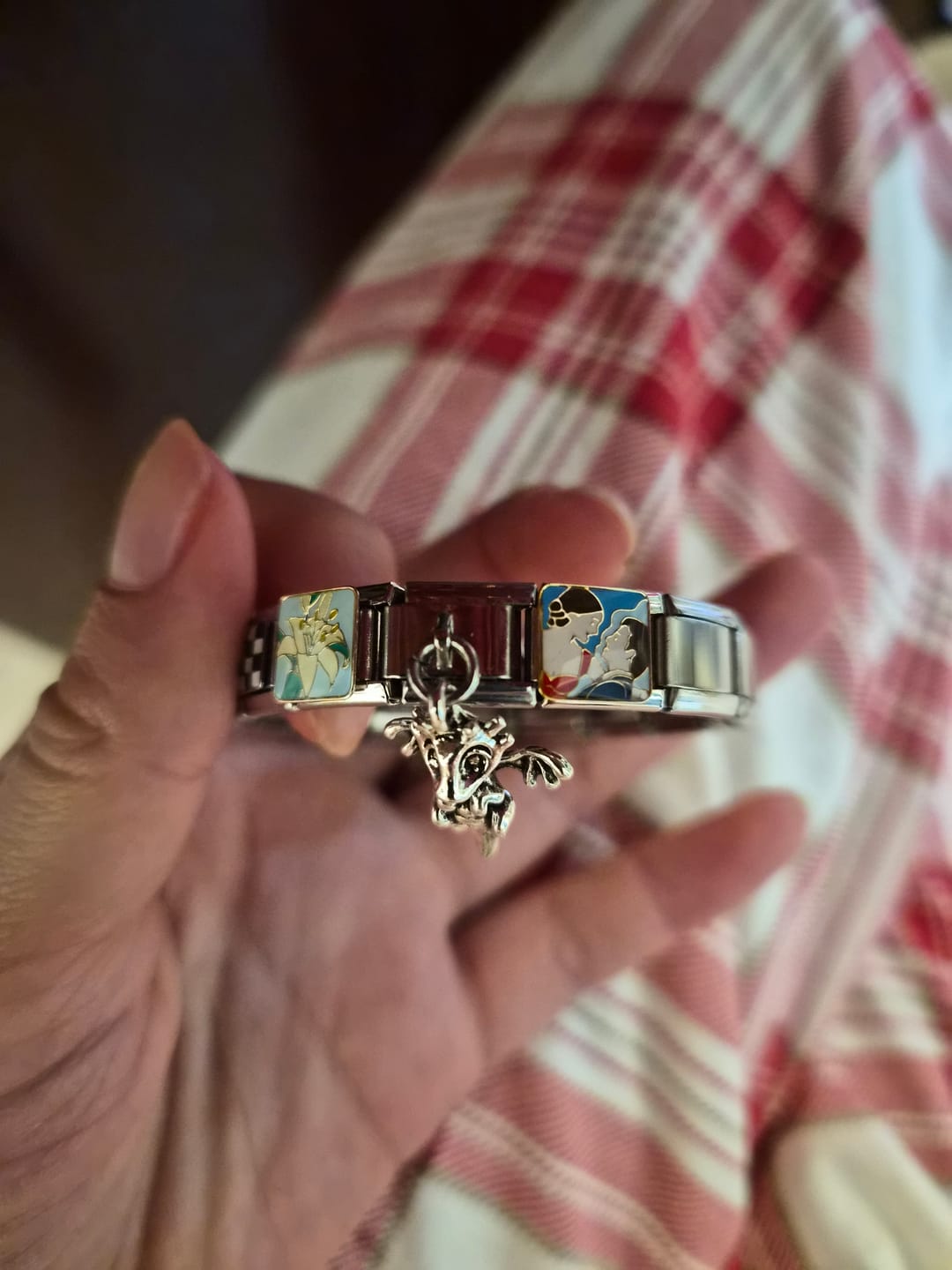 Customer photo review of Charm Dragón Mágico