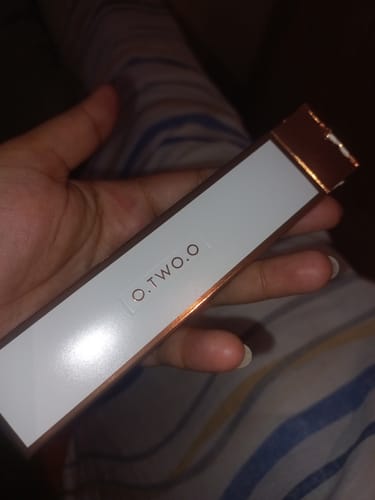 Customer photo review of O.TWO.O GLOW LIFT LIGHT SHADOW CONTOUR STICK