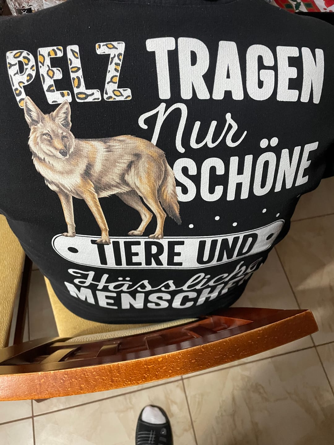 Customer photo review of Pelz tragen nur schöne Tiere - Premium Hoodie