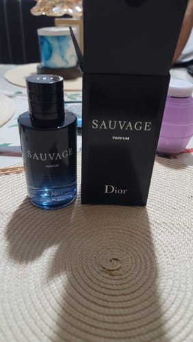 Reseña con foto de un cliente sobre Perfume Dior Sauvage Eau de Parfum