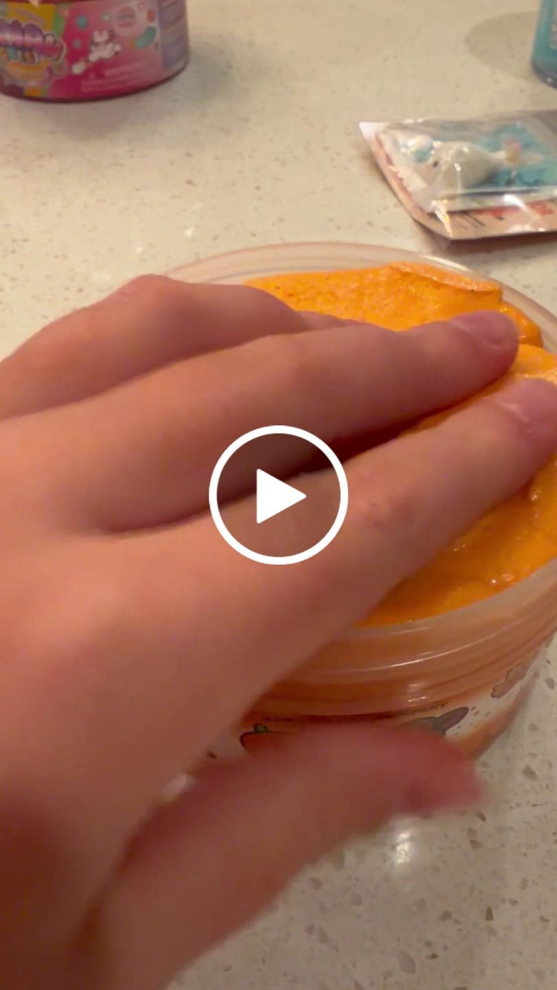 Customer video review of Pumpkin Spice Catpuccino Butter Signature Dome™ Slime