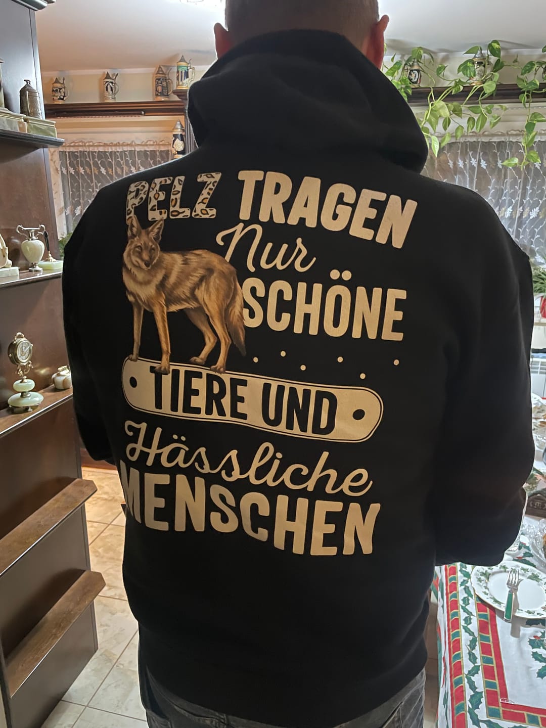 Customer photo review of Pelz tragen nur schöne Tiere - Premium Hoodie