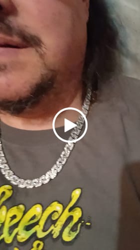 Customer video review of 9mm Square Cut Baguette Mariner Link Chain
