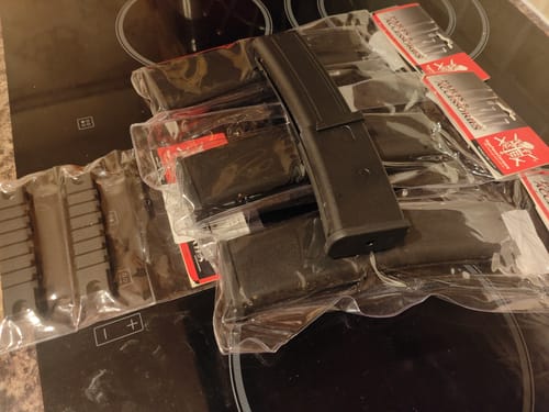 Customer photo review of Umarex MP7 GBBR 40 rds Magazine (Asia Edition) (by VFC)