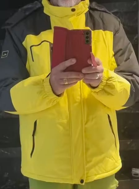 Customer photo review of Wasserdichte Winterjacke Herren – Warm & winddicht