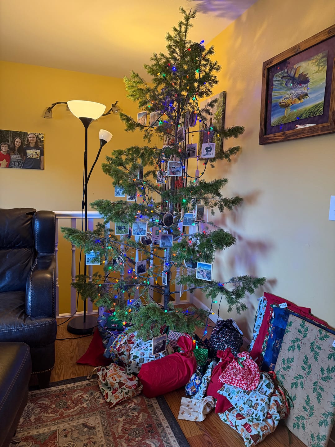 Customer photo review of Circle Wood Ornament Set