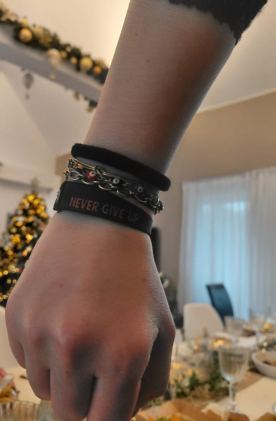 Customer photo review of Never Give Up - Elastisches Armband