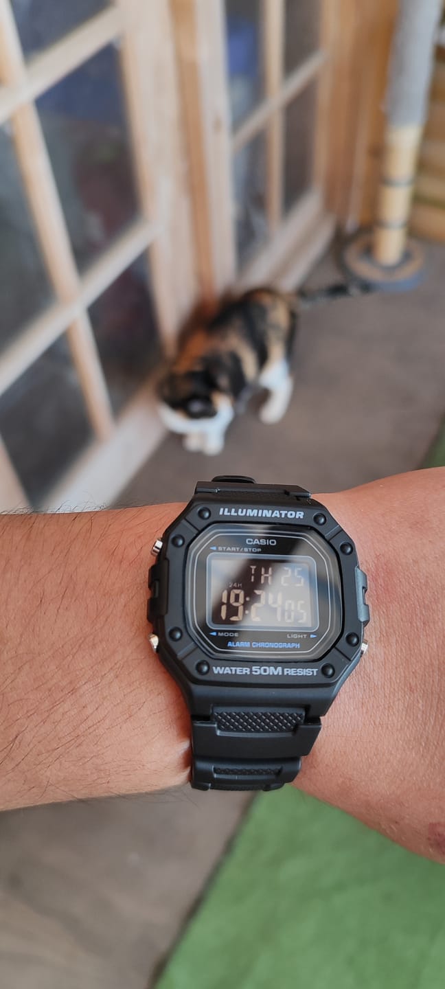 Customer photo review of Reloj Casio Vintage W-218H-1BVDF Pantalla Negativa