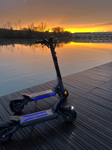 Customer photo review of Ausom Electric Scooter Kickstand