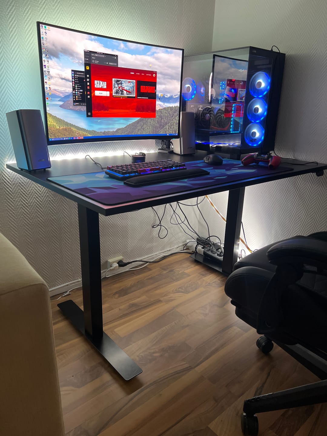 Customer photo review of Höj- och Sänkbart Skrivbord 120x80cm