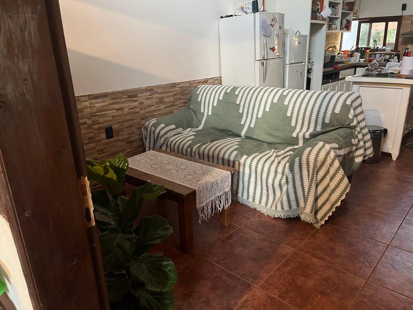 Customer photo review of Manta Cubre Sofa de Chenilla Reversible