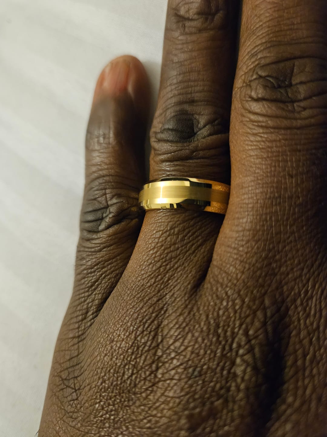 Customer photo review of Gold Brushed 6mm Wonder Ring