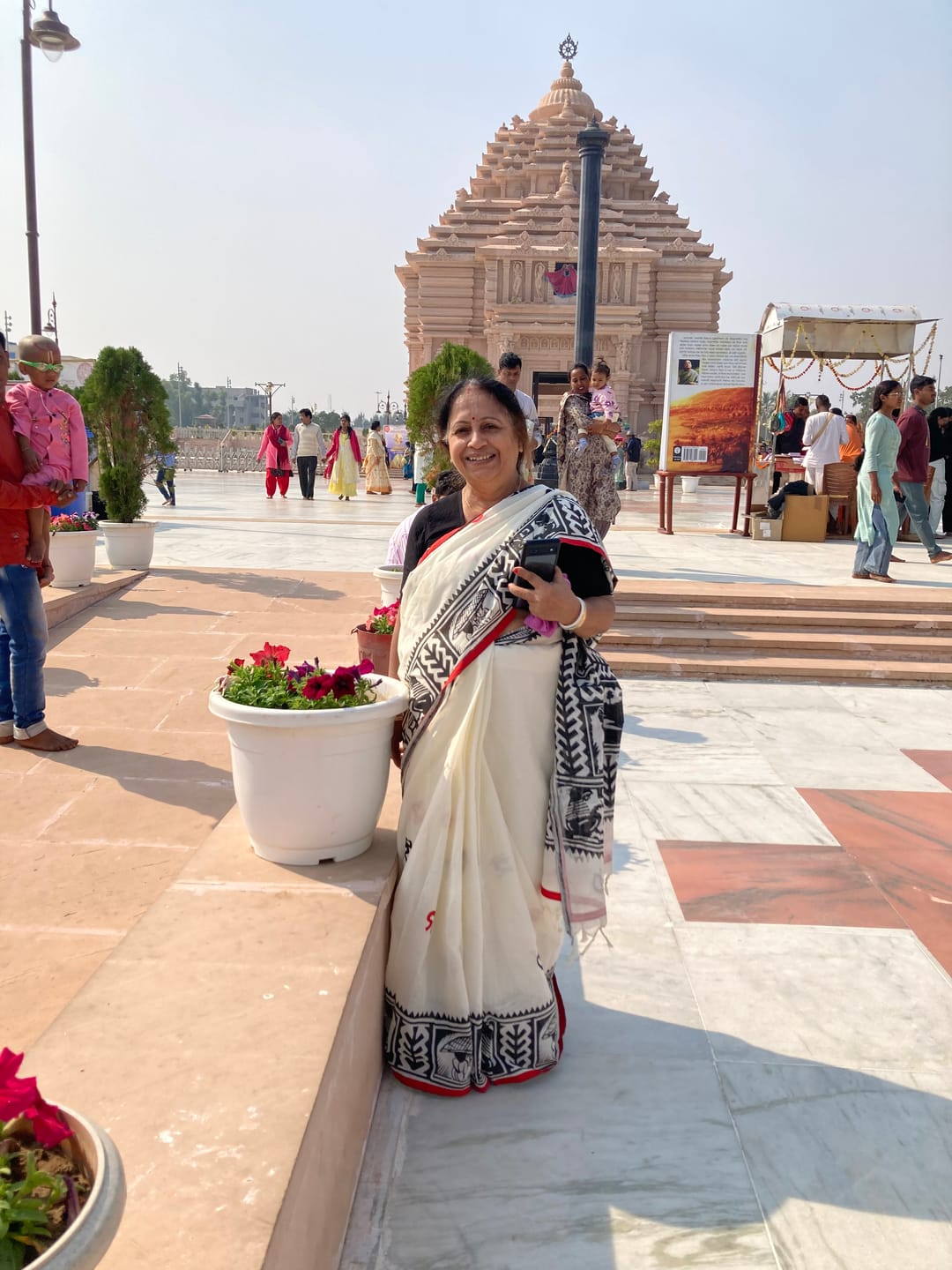 Customer photo review of White Appliqué Work Saree