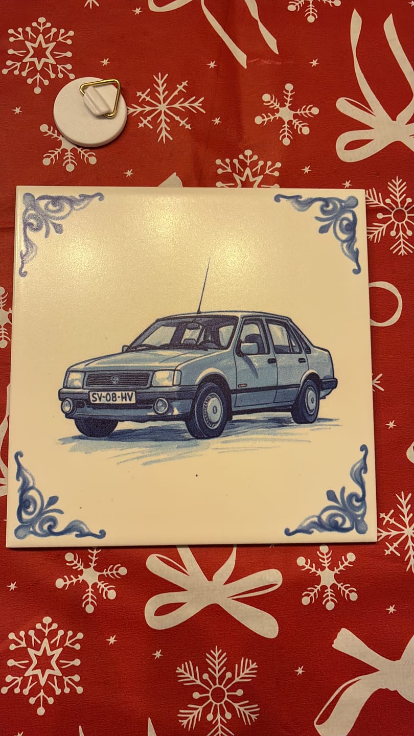 Customer photo review of Delfts Blauw tegeltje bedrukken met eigen auto