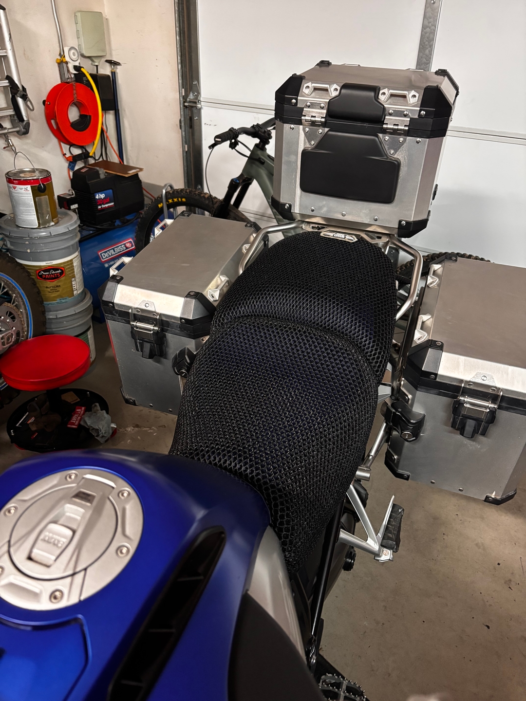 Wind Rider mesh seat cover on a BMW R 1200 GS Adventure