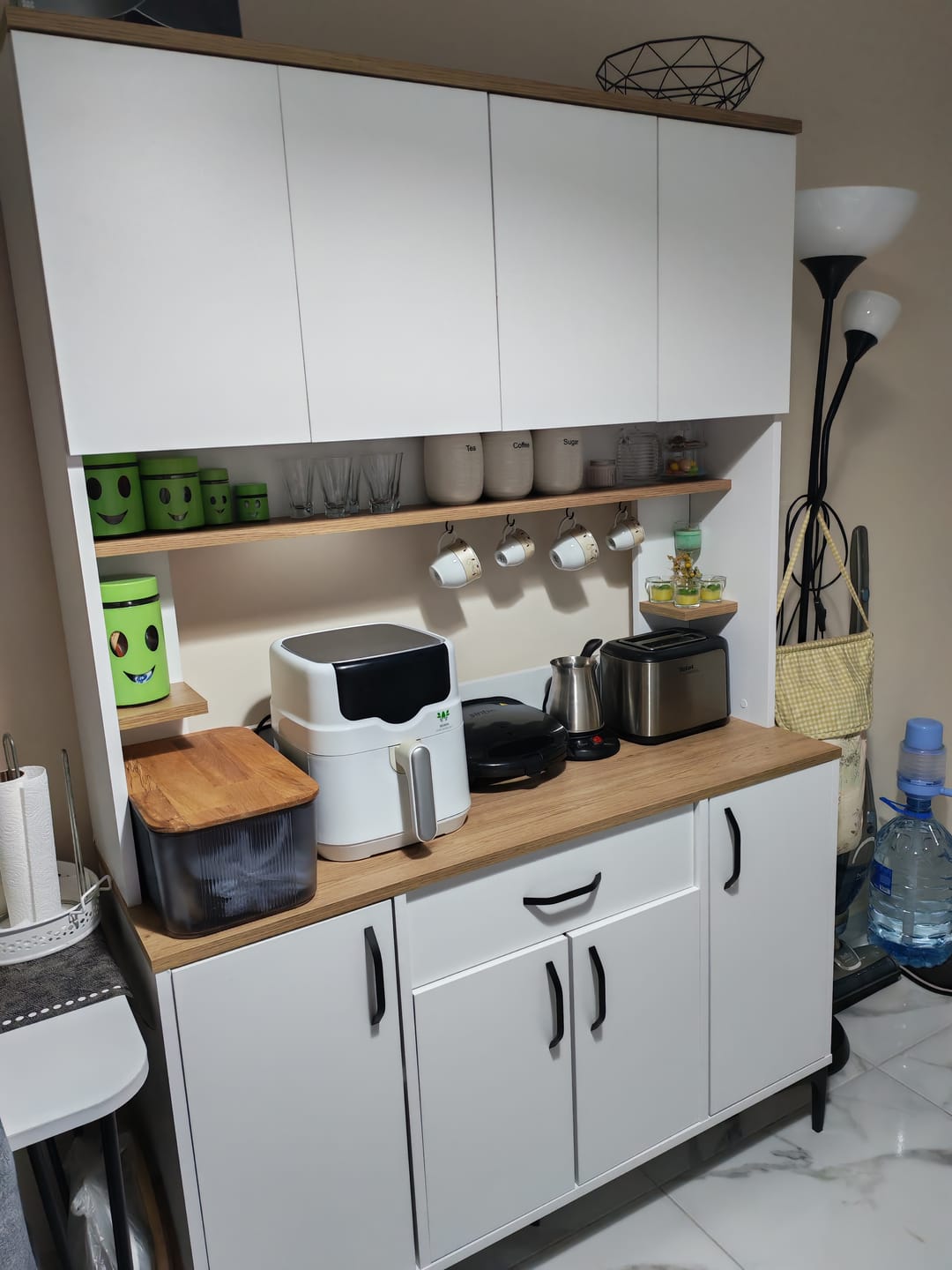 Customer photo review of Rani JE177 Çok Amaçlı Dolap 8 Kapaklı Raflı Kiler Mutfak Dolabı Sepet Ceviz - Beyaz