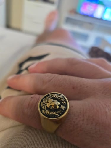 Customer photo review of Leo Ring (Gold)