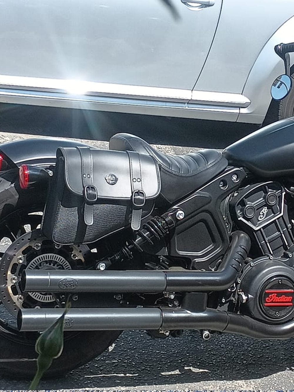 Customer photo review of 8L - Pony Indian Scout Bobber Leather Saddlebags