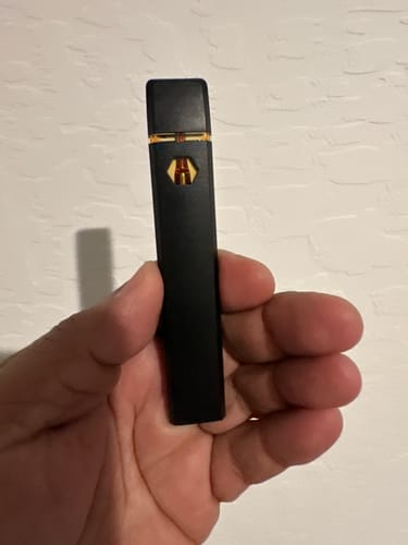 Customer photo review of 3pc Flavor Pack of 1 Gram HHC Vape Pen