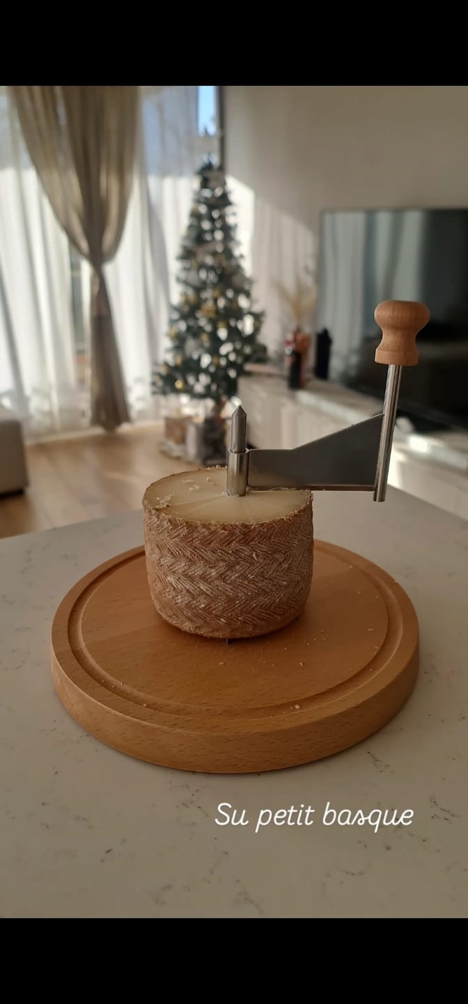 Customer photo review of Petit Basque