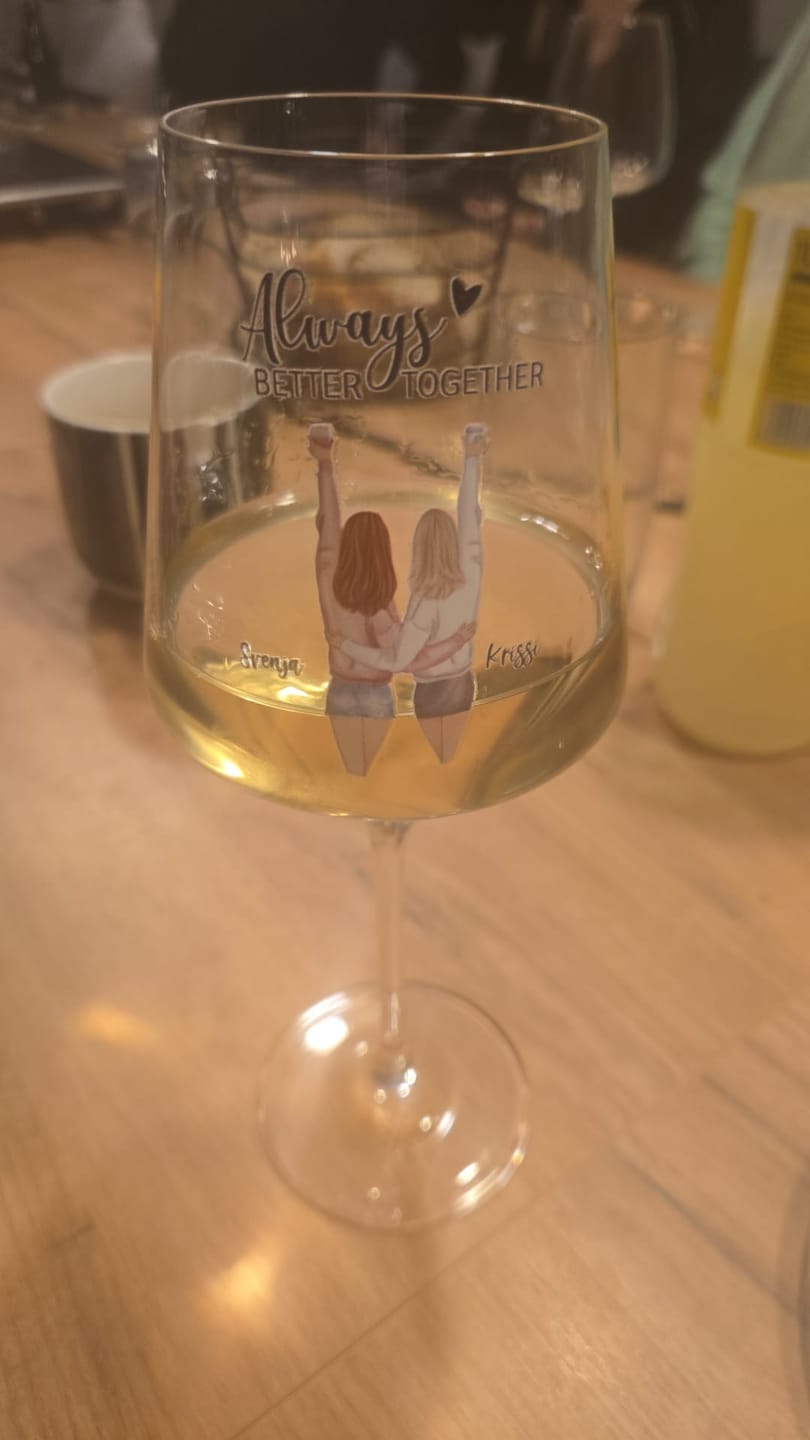 Customer photo review of Best Friends Forever - Personalisiertes Weinglas