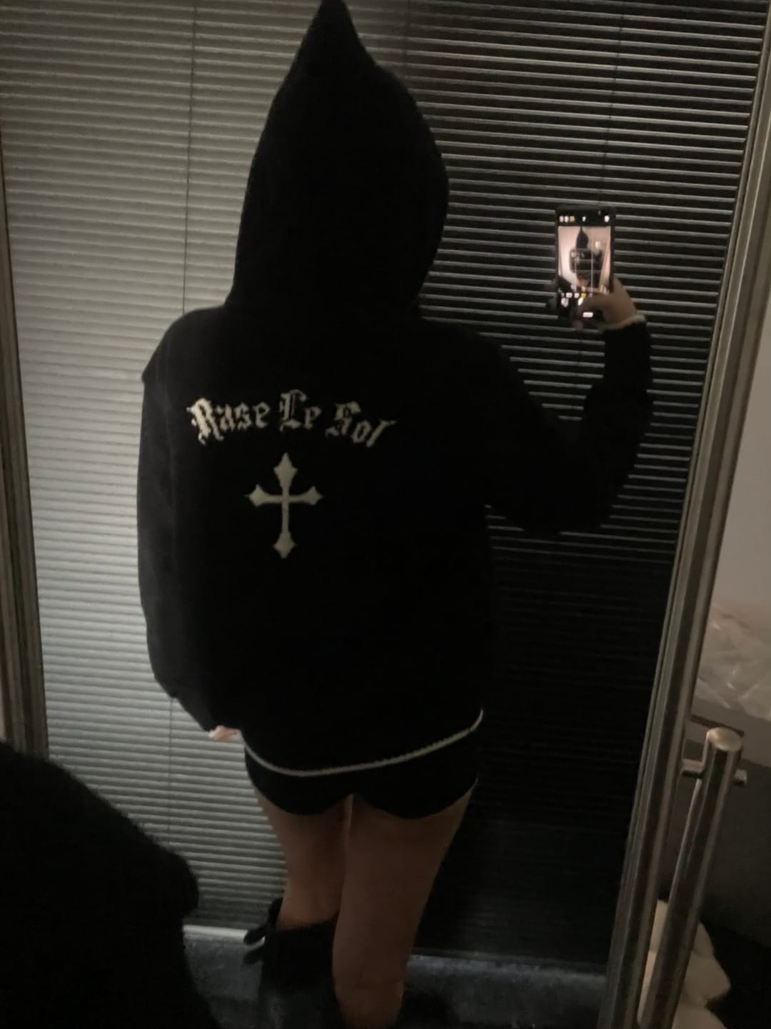 Customer photo review of Rase le sol Monastic Knitwear Set with Hoodie Pullover & Shorts