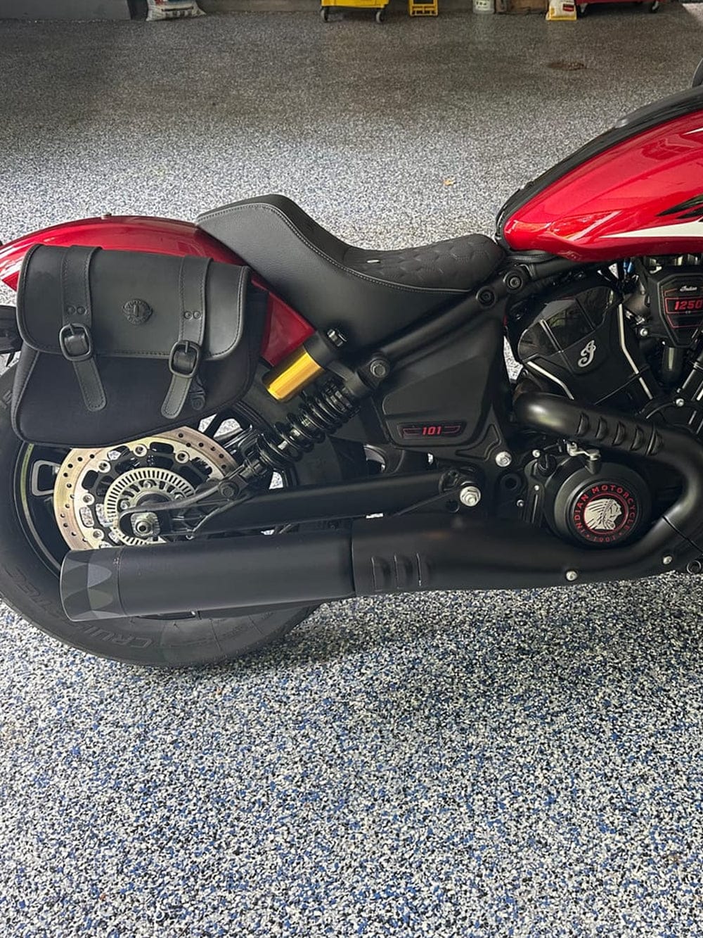 Customer photo review of 8L - Pony Indian Scout Bobber Leather Saddlebags