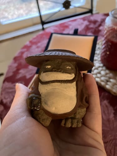 Customer photo review of （Pre-order) Golden Toad Swordsman Yixing zisha Lid Holder