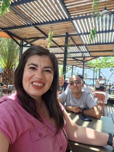 Customer photo review of Tu Historia en Música – Emoción Garantizada