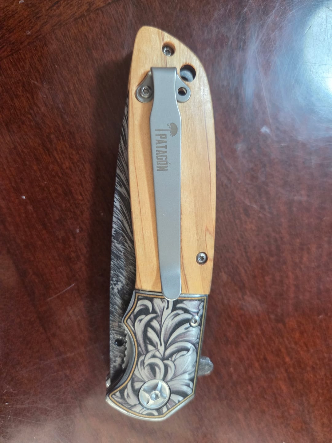 Customer photo review of Corta pluma plegable Acero Inox. Recubierto PATAGÓN - DAMASQUINADA