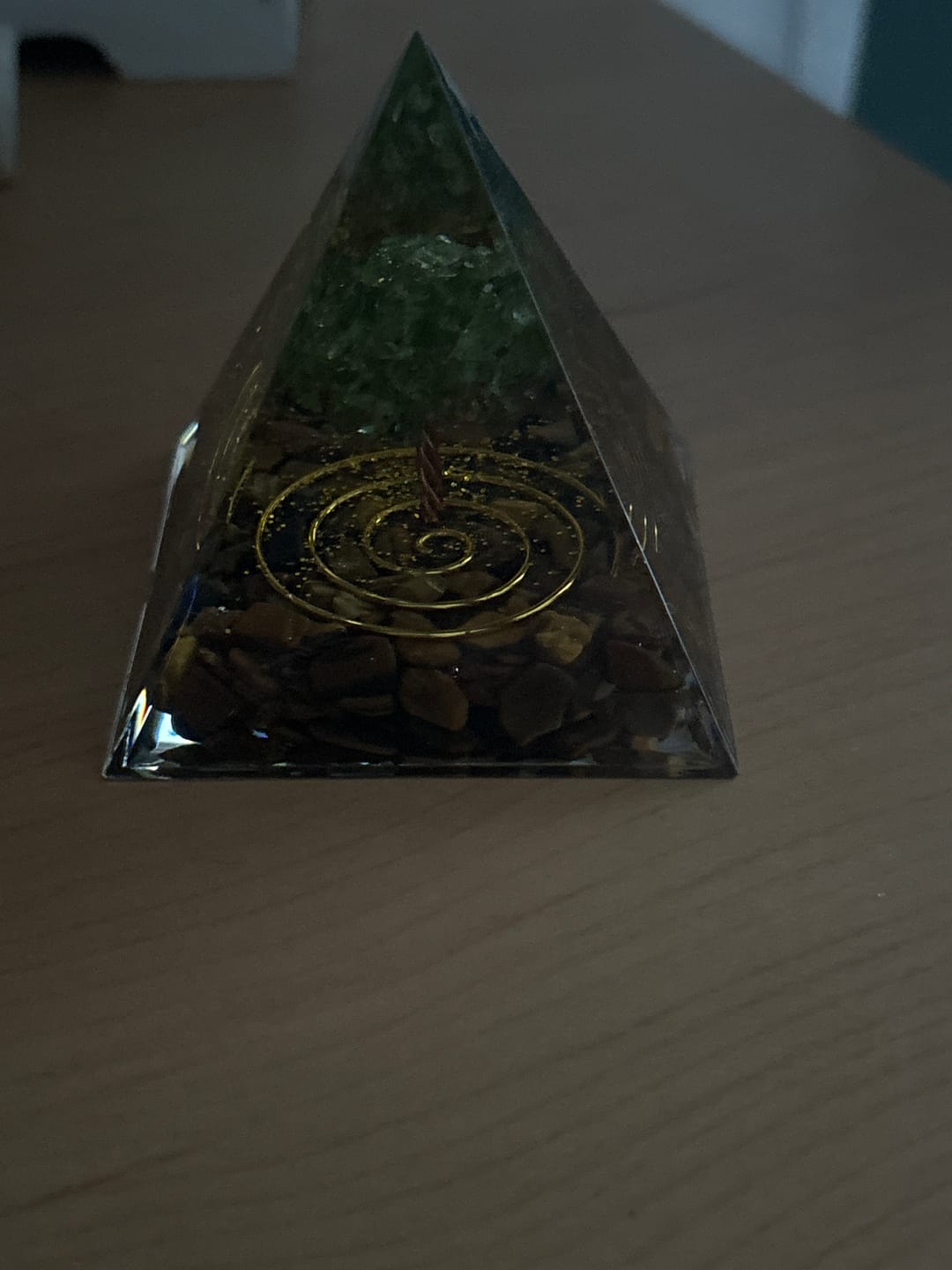 Customer photo review of Orgonite "Surya - Arbre du Bonheur" en Oeil de Tigre & Péridot